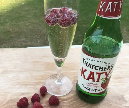Refreshing cider with raspberries